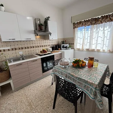 Lägenhet Amuri House- Intero Vicino Al Mare E Ortigia Syrakusa